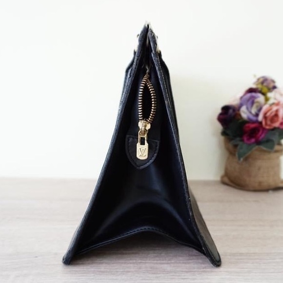 LIKE NEW!⚫️LOUIS VUITTON EPI RIVIERA BRIEFCASE 💼 - Picture 7 of 16